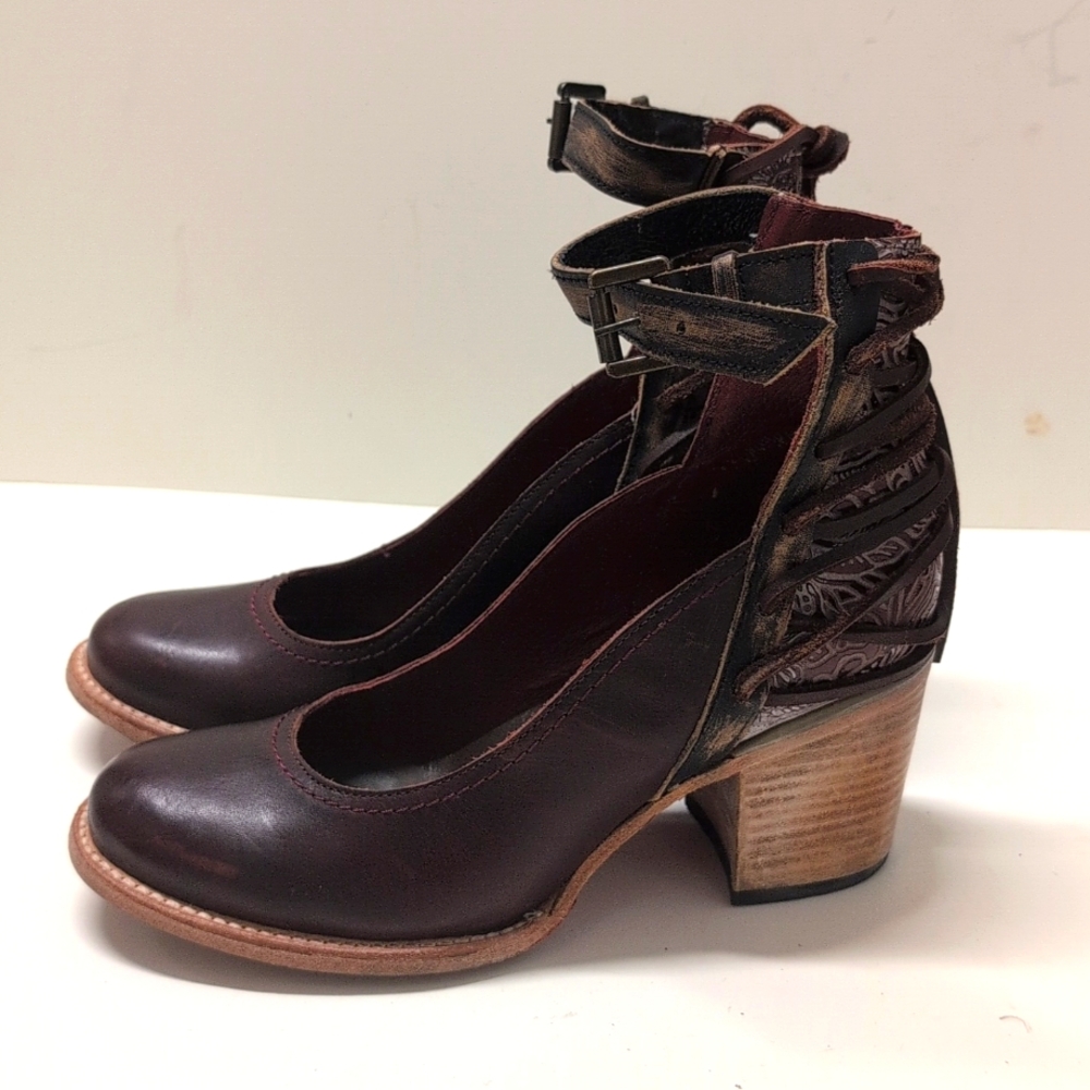 Freebird by Steven Burgundy and Tan Heeled Boots - Picture 3 of 12